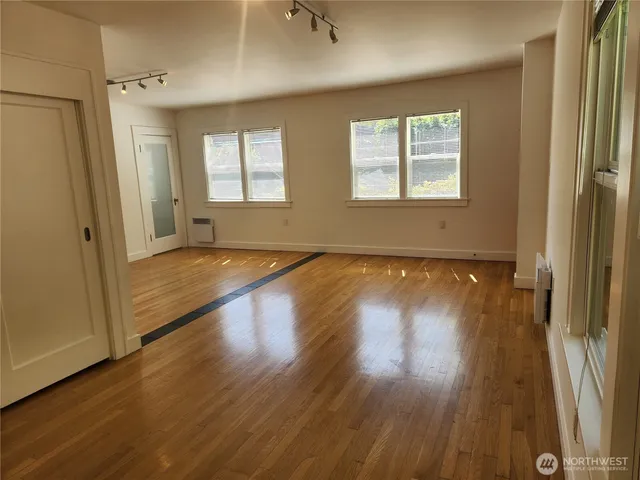 $2,900 | 2114 7th Avenue West, Unit 5, Seattle, WA 98119