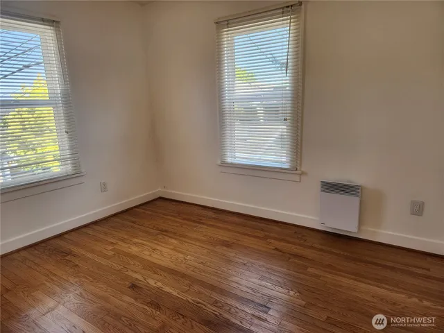 $2,900 | 2114 7th Avenue West, Unit 5, Seattle, WA 98119