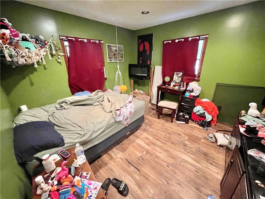 1381 Edmon Road Apollo, PA 15613 - Photo 19 of 29 a bedroom with a bed and a dresser