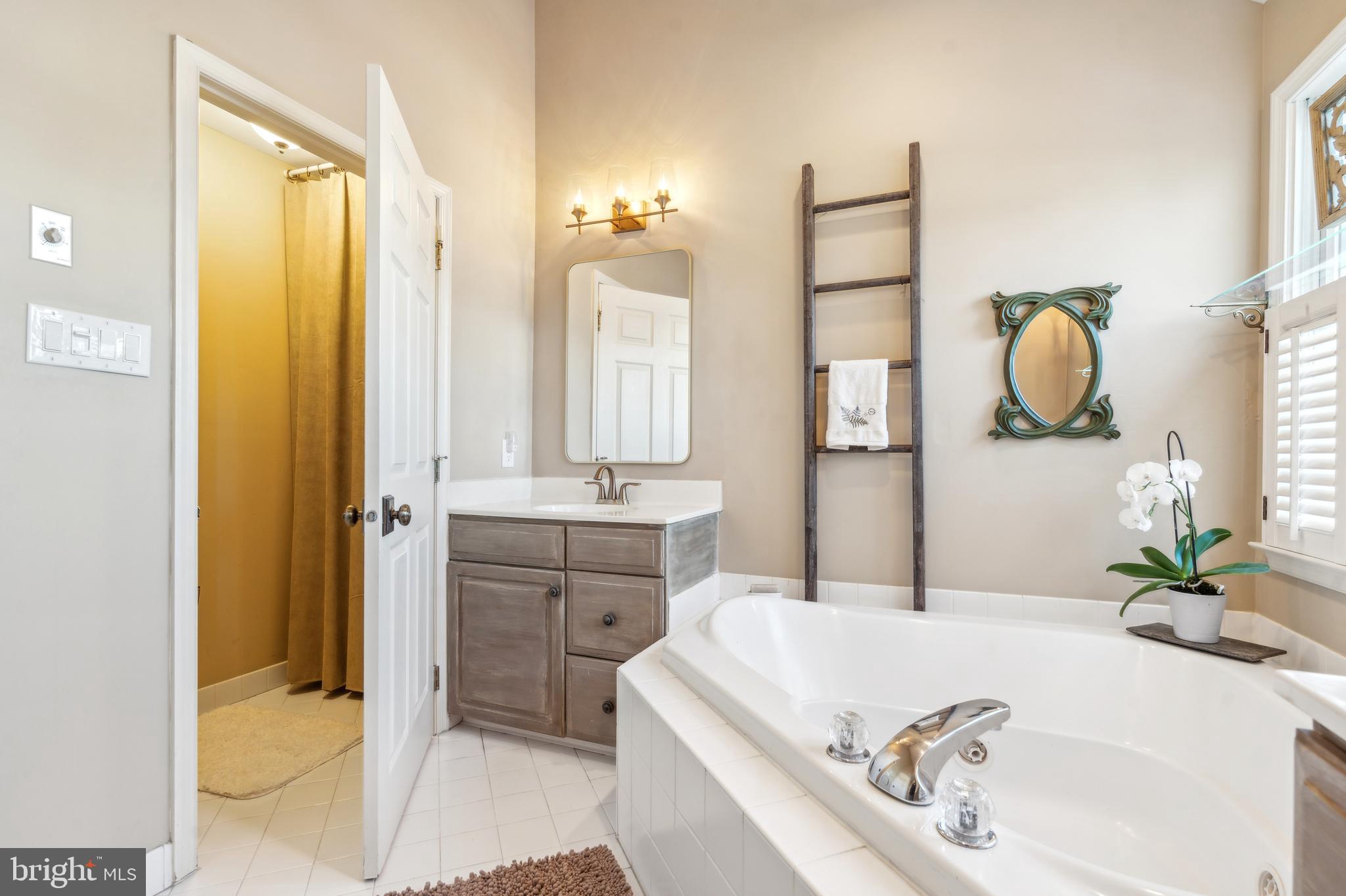 12 Murray Road Moorestown, NJ 08057 - Photo 34 of 54 Private toilet with its own door