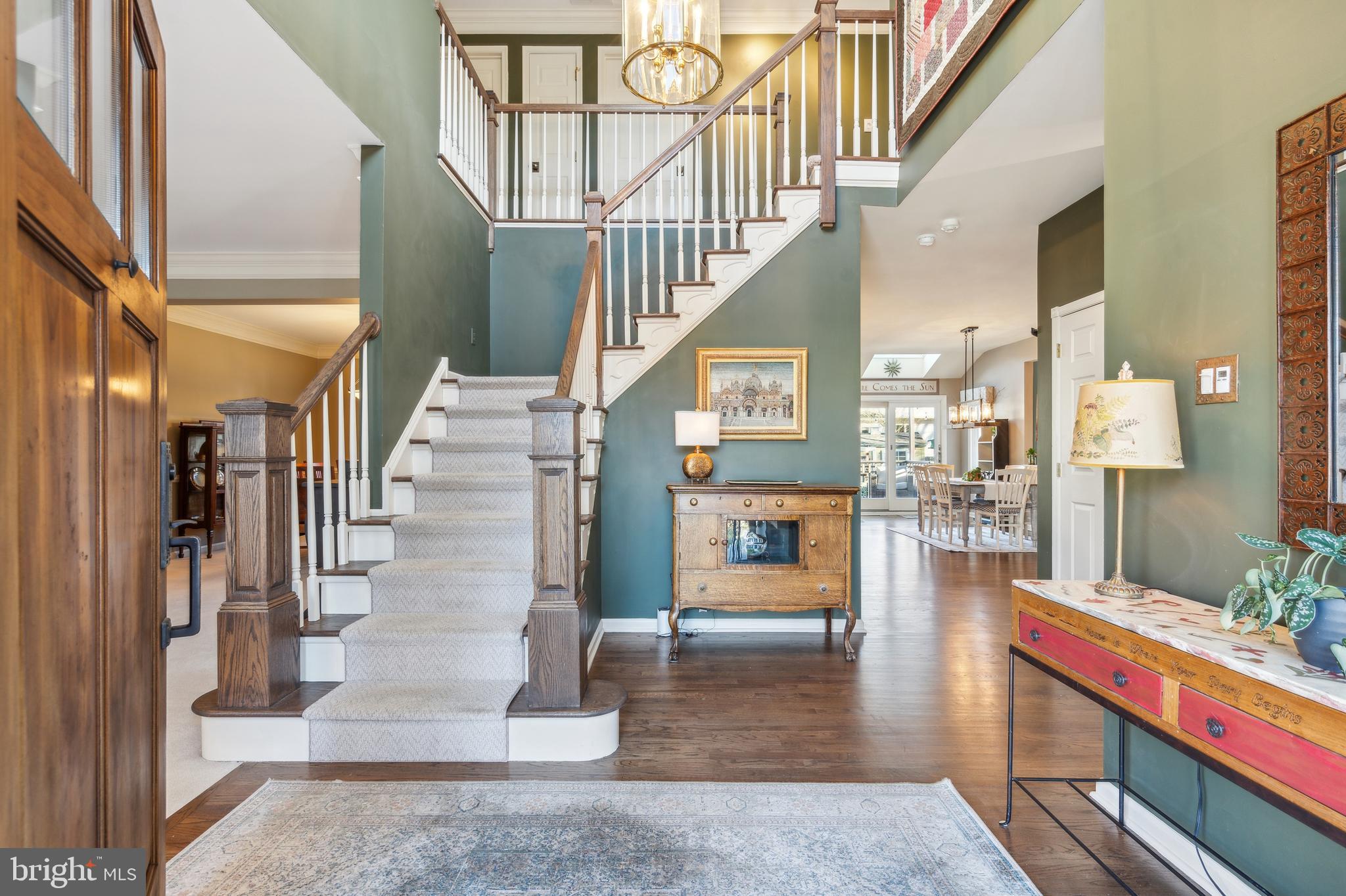 12 Murray Road Moorestown, NJ 08057 - Photo 4 of 54 Stunning entrance way with vaulted ceilings