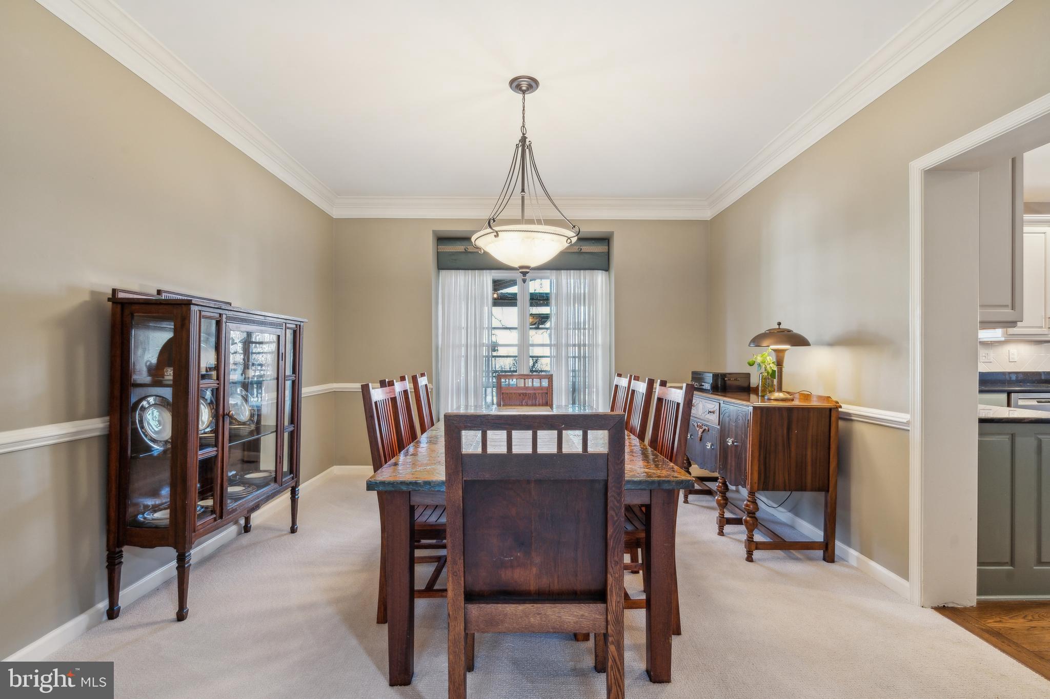 12 Murray Road Moorestown, NJ 08057 - Photo 10 of 54 Dining room with crown molding