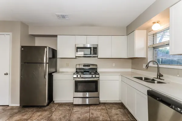 $1,710 | 18714 Andalusian Drive, Cypress, TX 77433