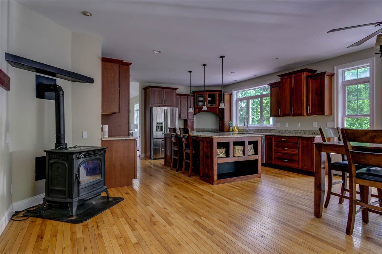 10 Lewis Road New Boston, NH 03070 - Photo 5 of 40