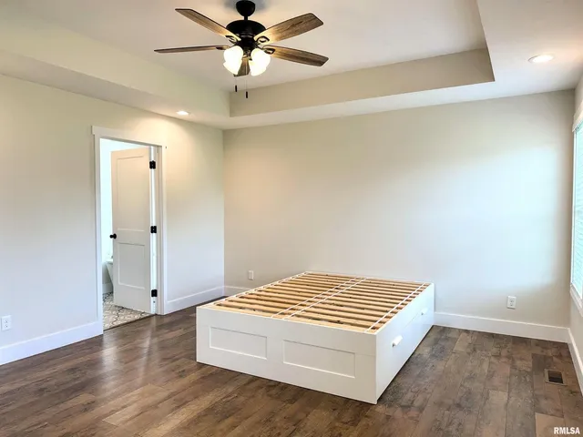 $419,900 | 1106 Falcon Court, Carterville, IL 62918