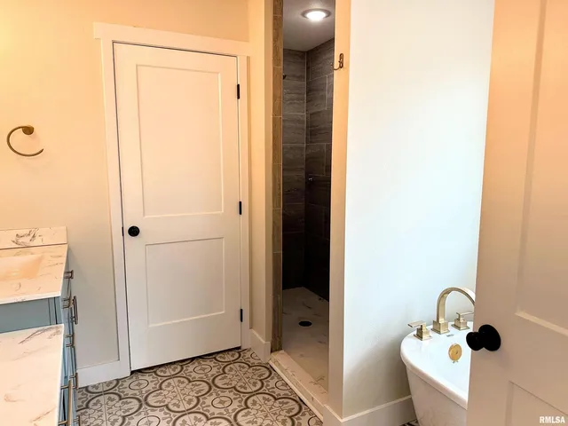 $419,900 | 1106 Falcon Court, Carterville, IL 62918