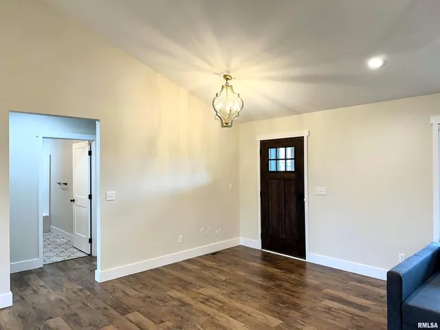 $419,900 | 1106 Falcon Court, Carterville, IL 62918