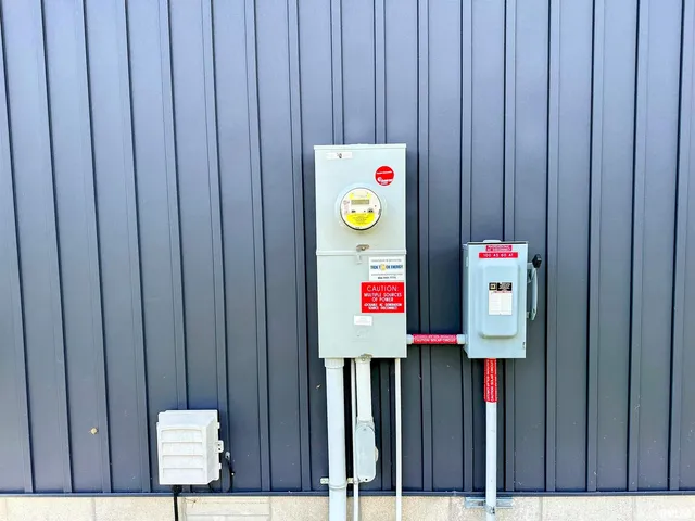 $419,900 | 1106 Falcon Court, Carterville, IL 62918