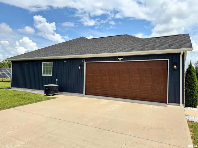 $364,900 | 1106 Falcon Court, Carterville, IL 62918