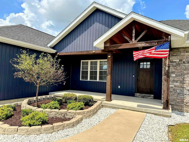 $419,900 | 1106 Falcon Court, Carterville, IL 62918