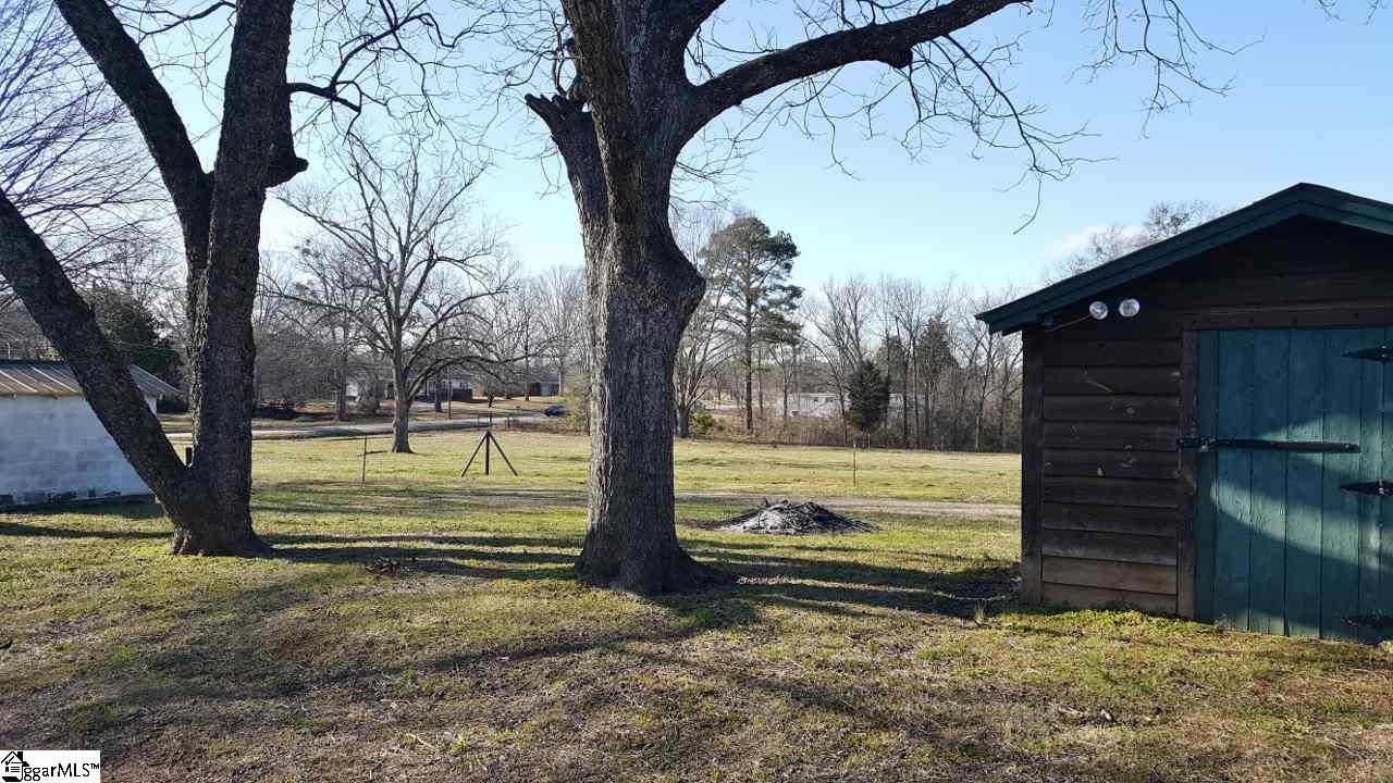880 Holly Springs Road Inman, SC 29349 - Photo 2 of 20