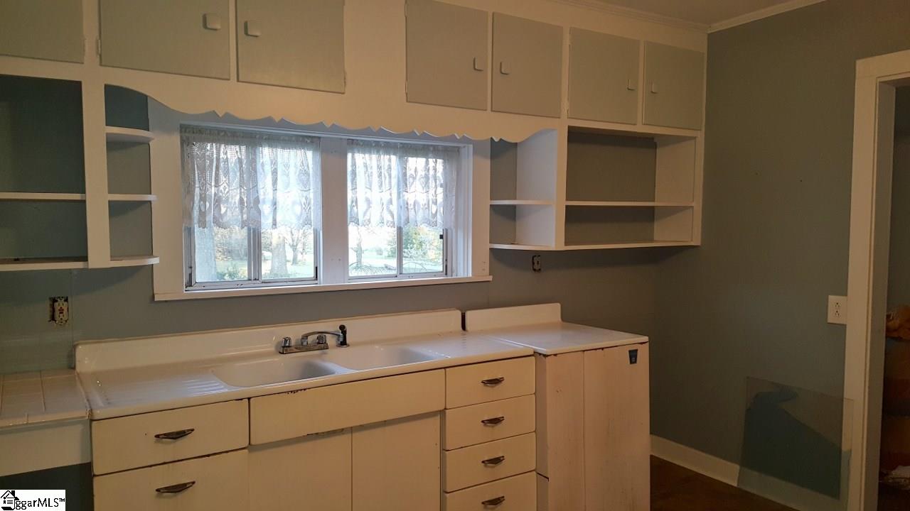 880 Holly Springs Road Inman, SC 29349 - Photo 11 of 20