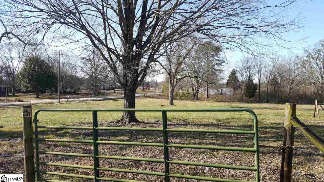 880 Holly Springs Road Inman, SC 29349 - Photo 4 of 20