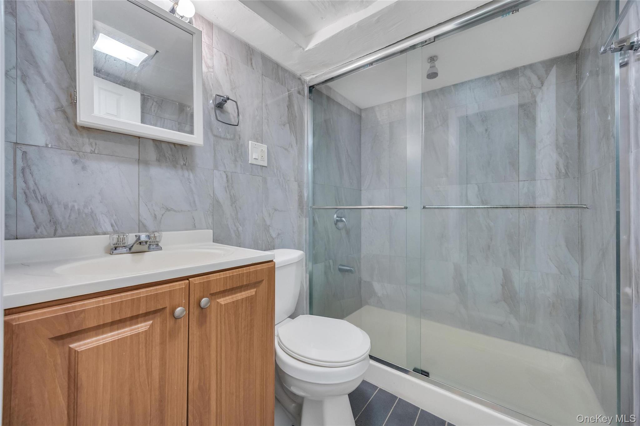 163 Miller Road Hicksville, NY 11801 - Photo 22 of 26