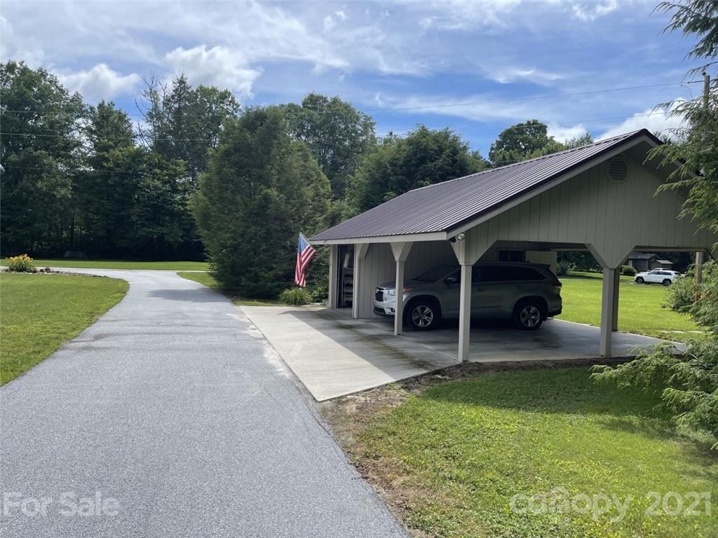 400 South River Road Balsam Grove, NC 28708 - Photo 4 of 6 Gallery Image 4