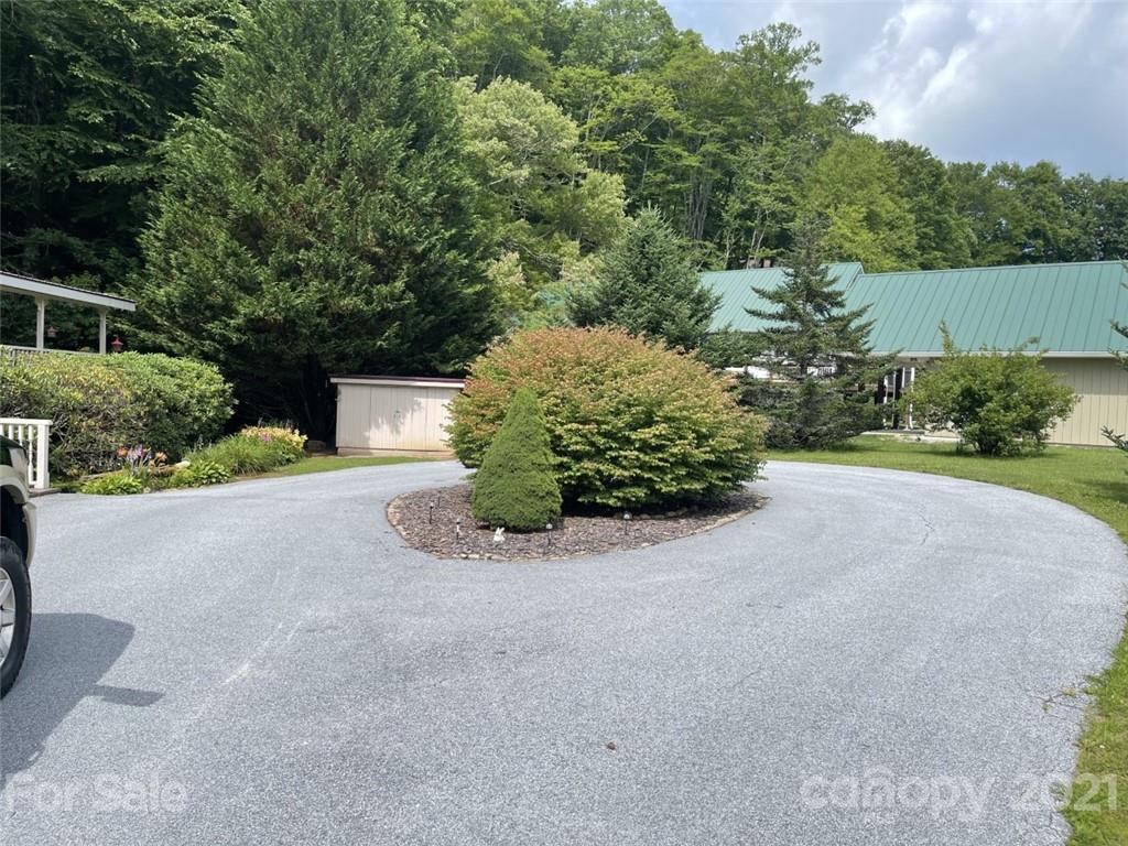 400 South River Road Balsam Grove, NC 28708 - Photo 5 of 6 Gallery Image 5