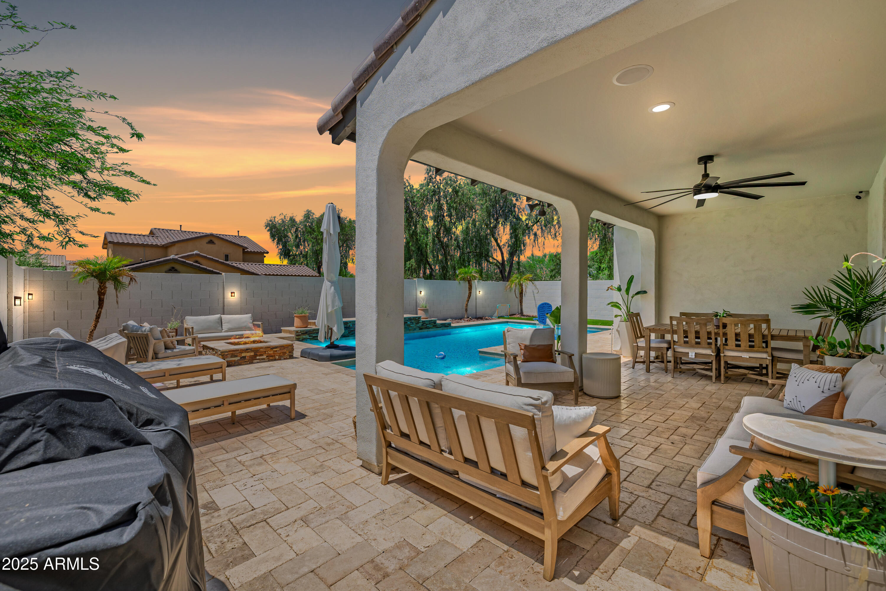 20437 West White Rock Road Buckeye, AZ 85396 - Photo 2 of 120 3b60924daa3b9054d80eede4bc052b7d