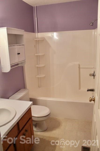 3909 County Home Road Conover, NC 28613 - Photo 9 of 18 Gallery Image 9