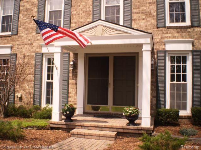 1364 Chestnut Lane Rochester, MI 48309 - Photo 2 of 37 Front Entrance