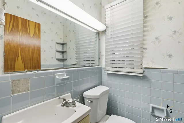 $269,000 | 200 Francis Street, New Britain, CT 06053