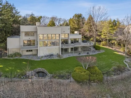 $2,285,000 | 142 Deer Run, Green Brook, NJ 07069