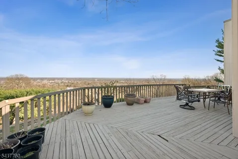$2,285,000 | 142 Deer Run, Green Brook, NJ 07069