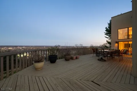 $2,285,000 | 142 Deer Run, Green Brook, NJ 07069
