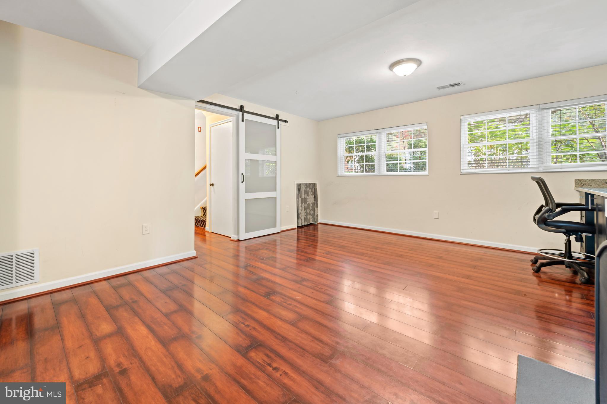 10807 Oldfield Drive Reston, VA 20191 - Photo 18 of 22