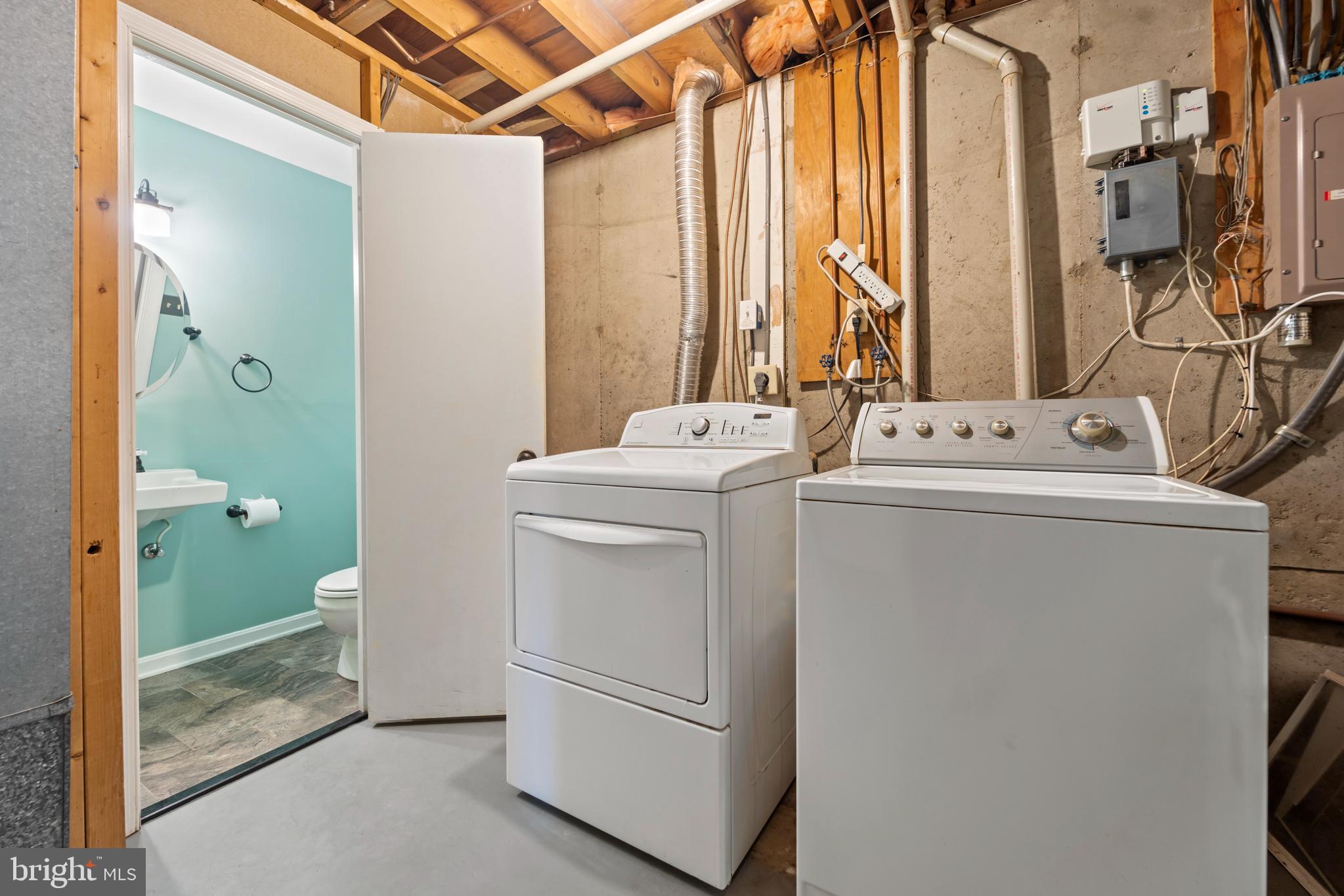 10807 Oldfield Drive Reston, VA 20191 - Photo 19 of 22