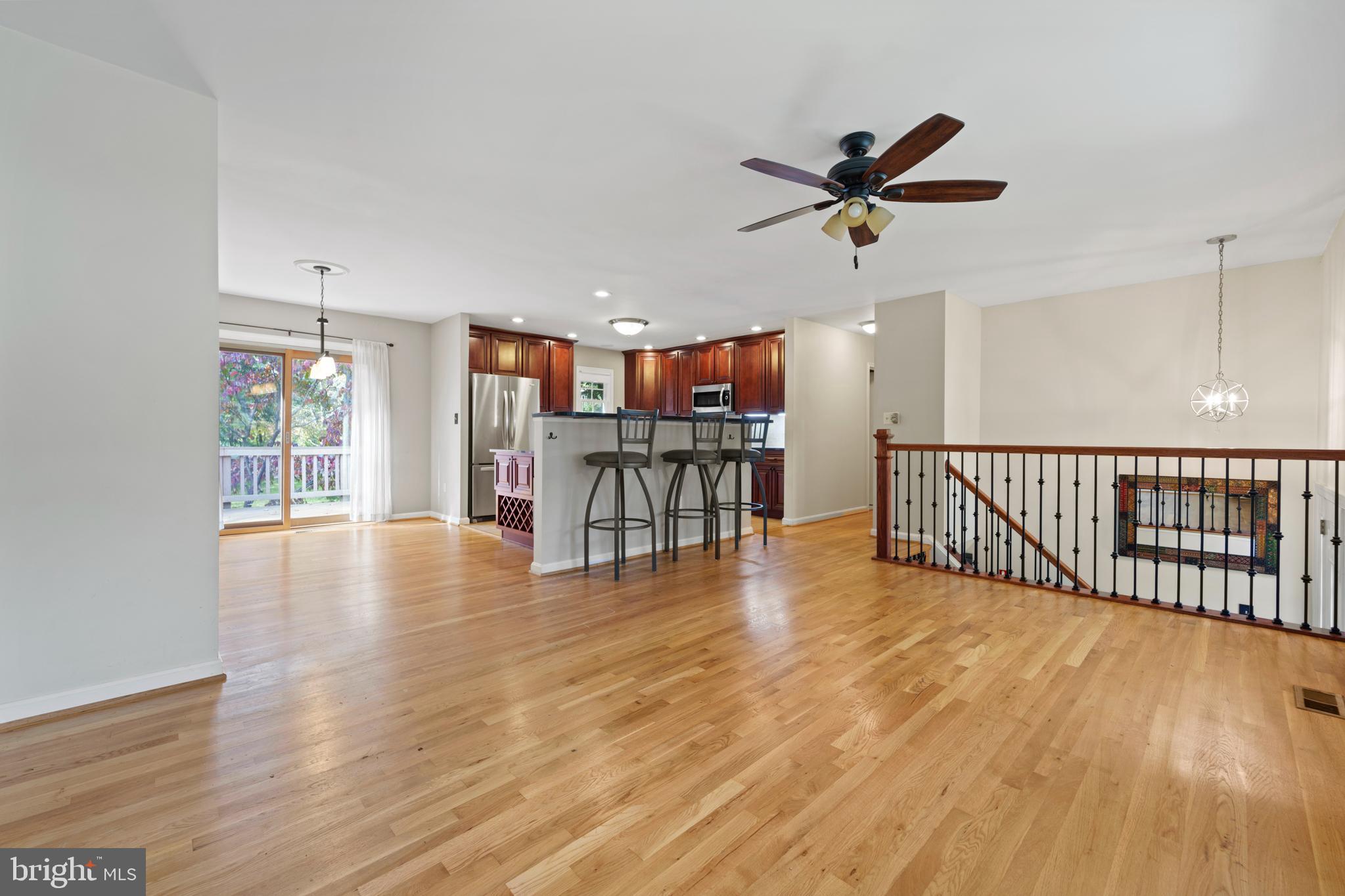 10807 Oldfield Drive Reston, VA 20191 - Photo 2 of 22