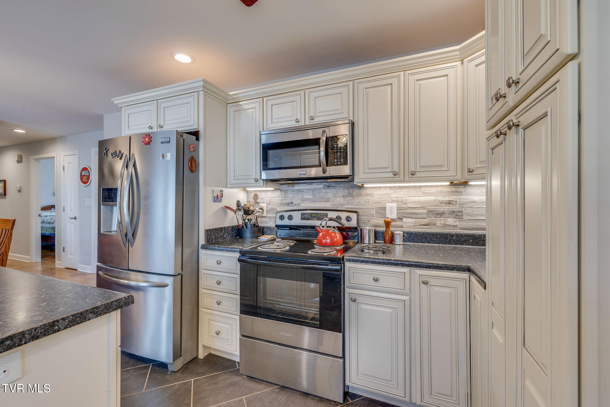 5028 Dublin Road Kingsport, TN 37664 - Photo 19 of 33 large-019beaa1-263c-73f1-9b02-c2a2fa3b33