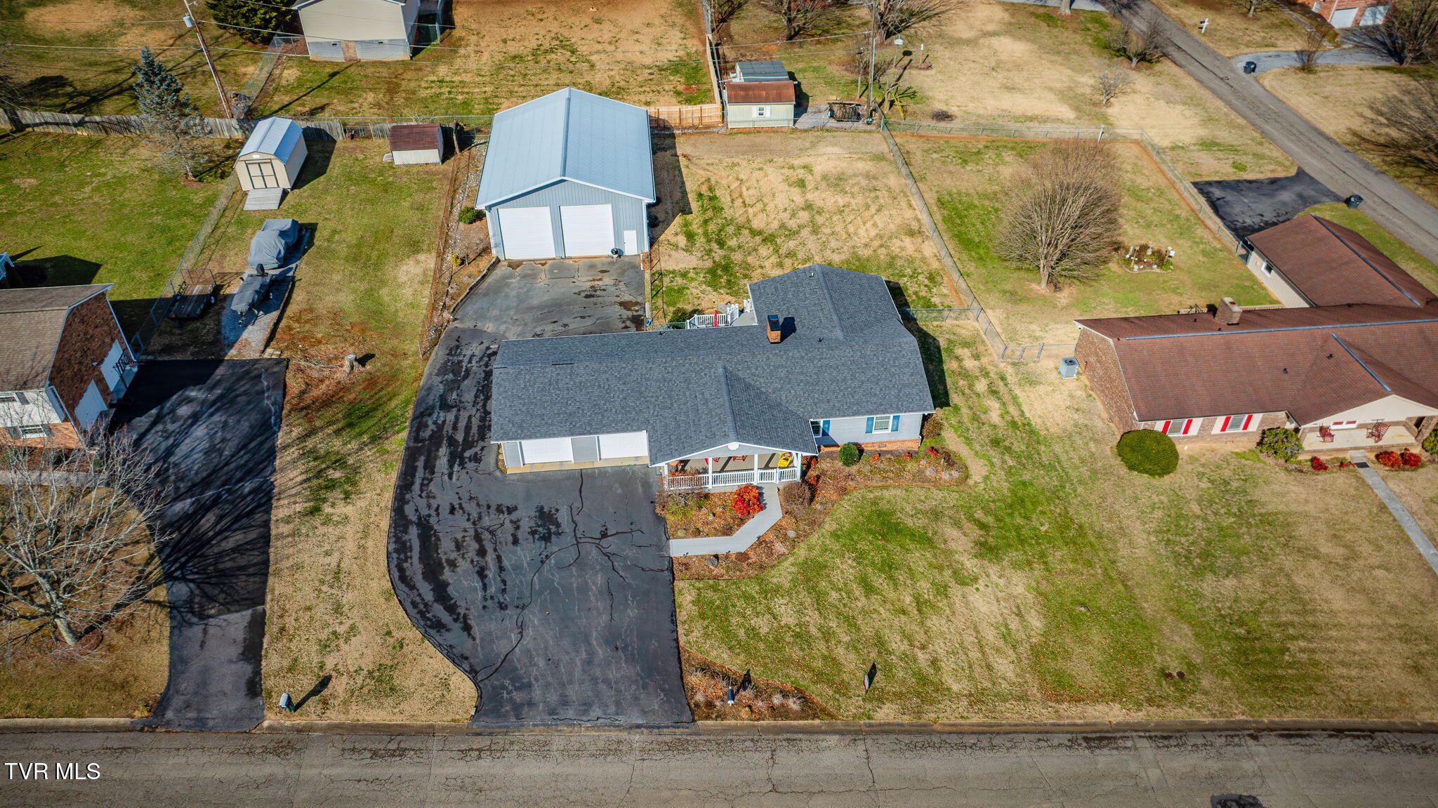 5028 Dublin Road Kingsport, TN 37664 - Photo 5 of 33 large-019beaa1-2b27-70ba-8fbf-f46e11053e