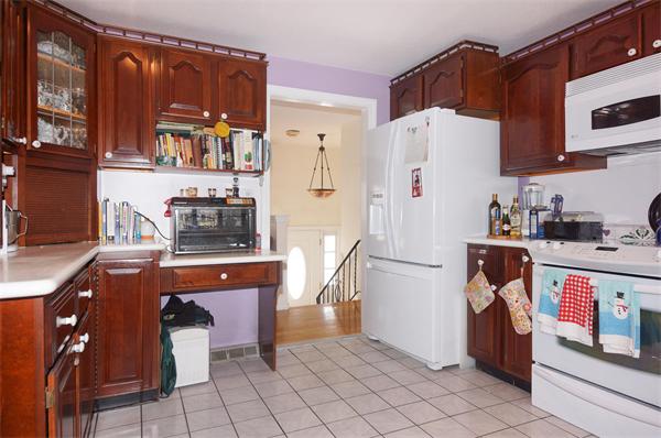 15 Trayer Road Canton, MA 02021 - Photo 3 of 23 Gallery Image 3