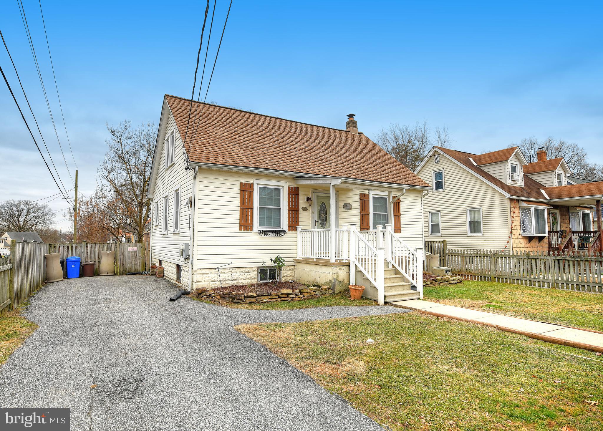 2011 Oakland Road Baltimore, MD 21220 - Photo 2 of 33 Private drive & street provide plenty of parking!