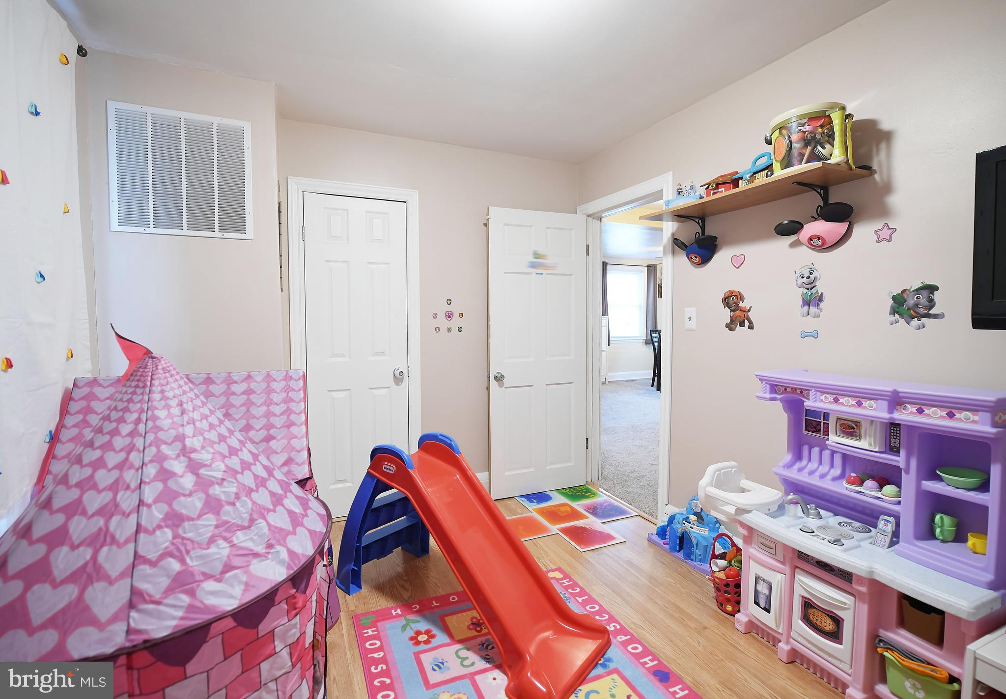 2011 Oakland Road Baltimore, MD 21220 - Photo 15 of 33 3rd BR w closet currently used as playroom