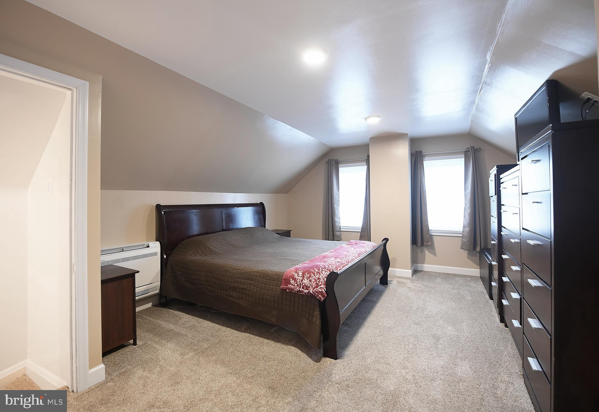 2011 Oakland Road Baltimore, MD 21220 - Photo 18 of 33 Master bedroom w rec'ed light & 2 windows!