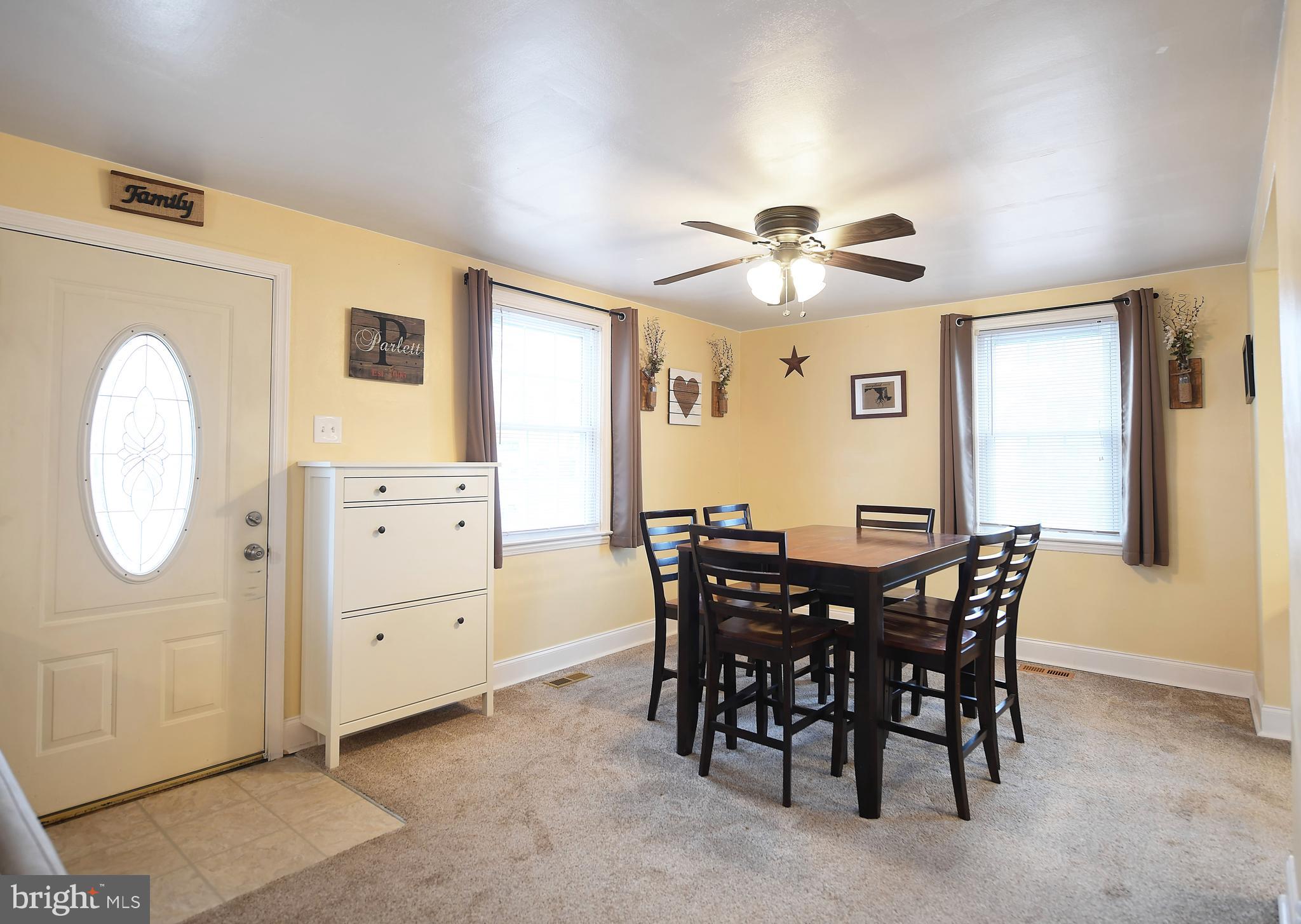 2011 Oakland Road Baltimore, MD 21220 - Photo 5 of 33 Enter into Living/Dining combo w 2 ceiling fans