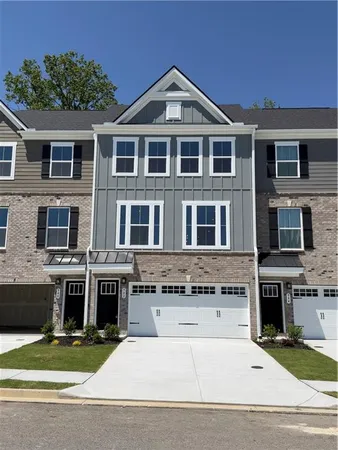$2,800 | 942 Sugar Vista Circle, Sugar Hill, GA 30518