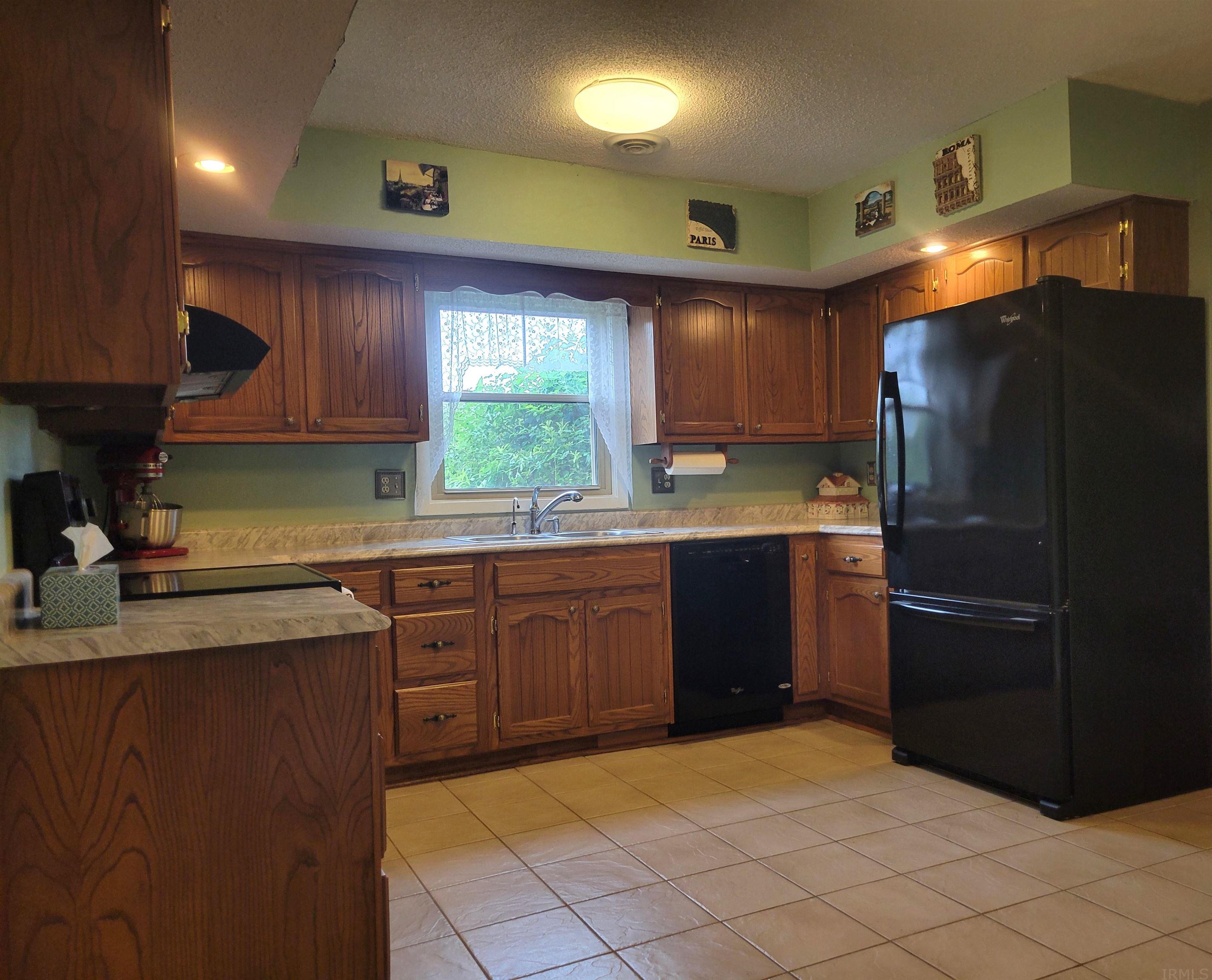 10612 Hickory Tree Road Fort Wayne, IN 46845 - Photo 12 of 28 Gallery Image 12