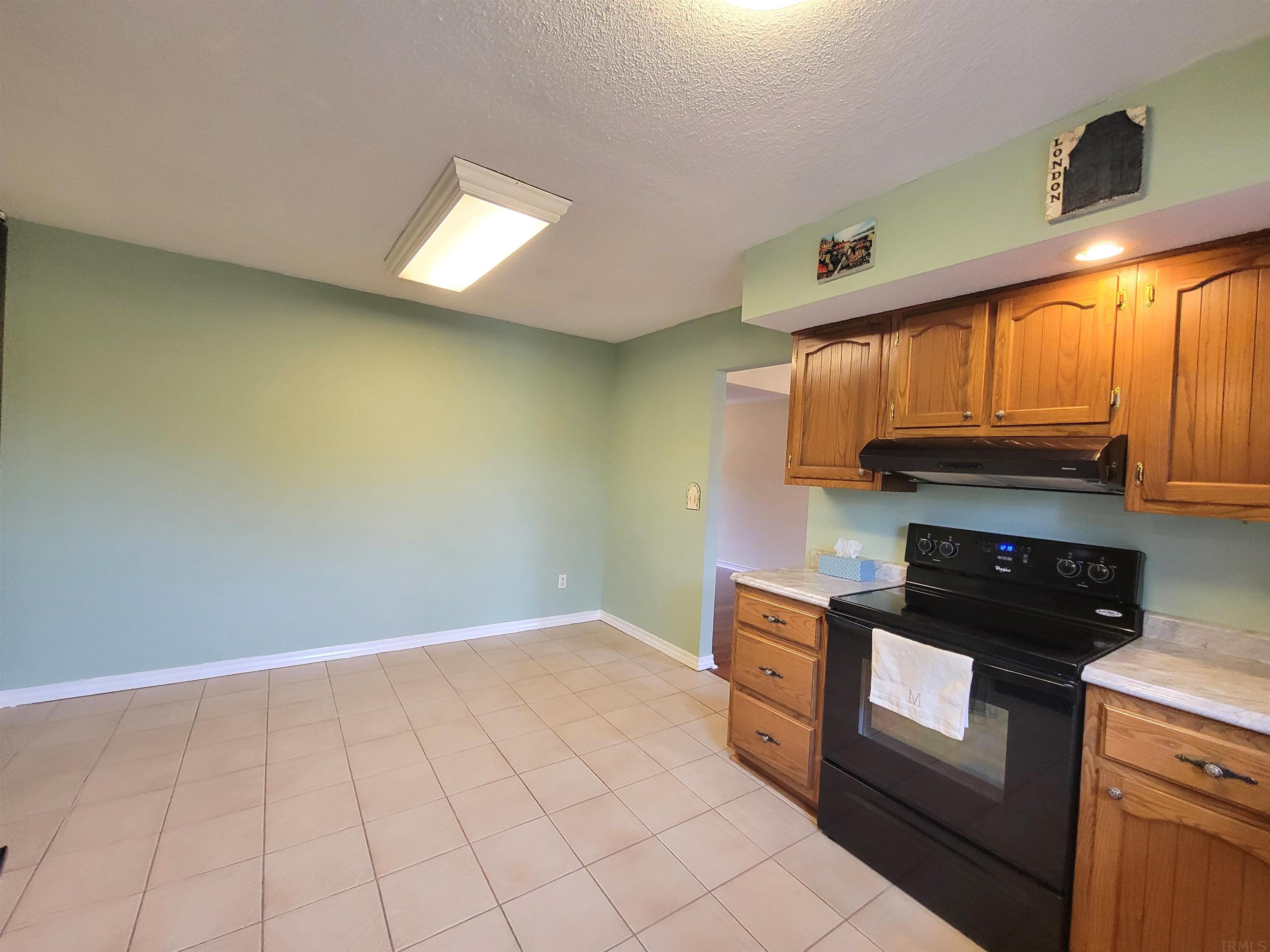 10612 Hickory Tree Road Fort Wayne, IN 46845 - Photo 14 of 28 Gallery Image 14