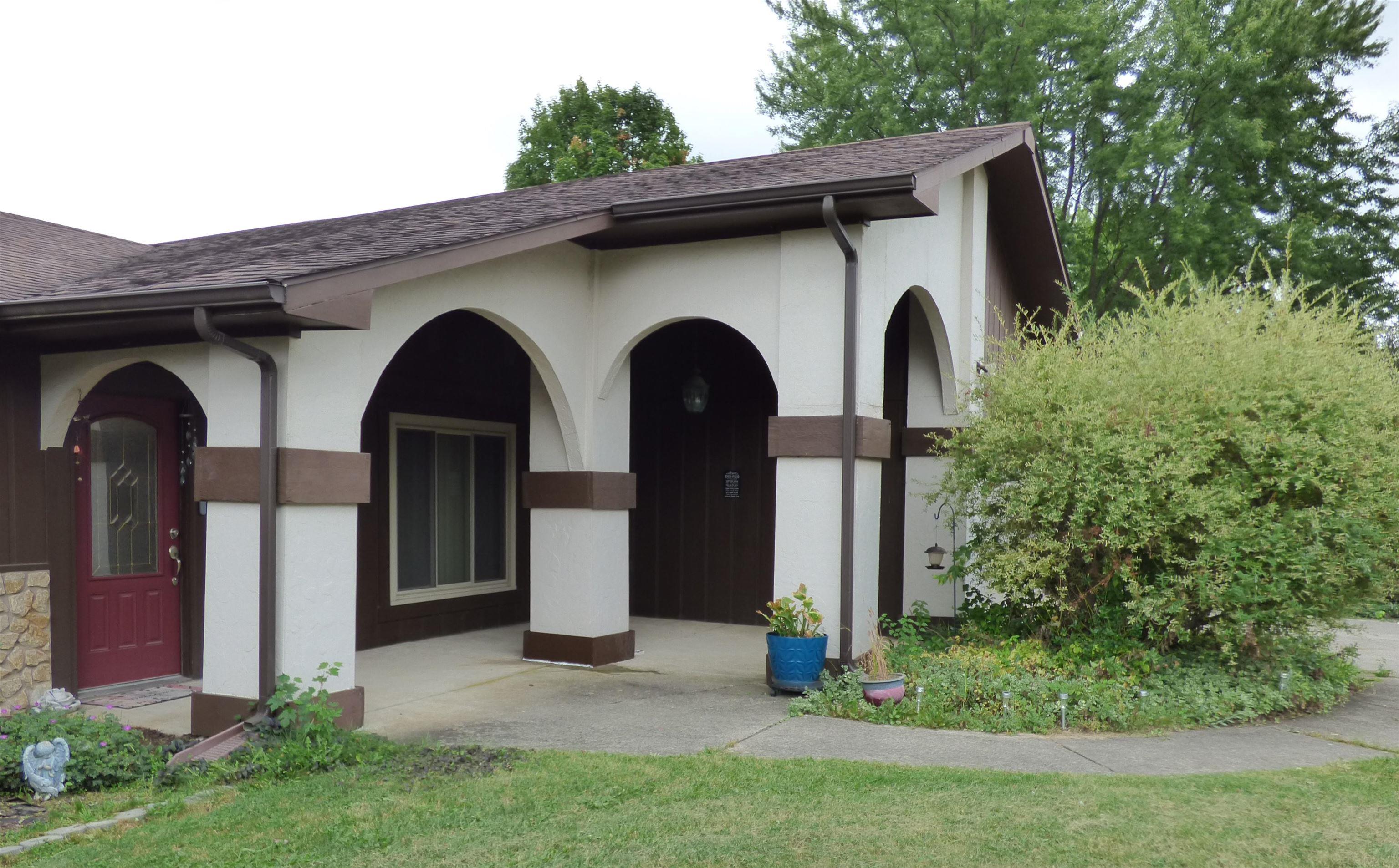 10612 Hickory Tree Road Fort Wayne, IN 46845 - Photo 2 of 28 Gallery Image 2