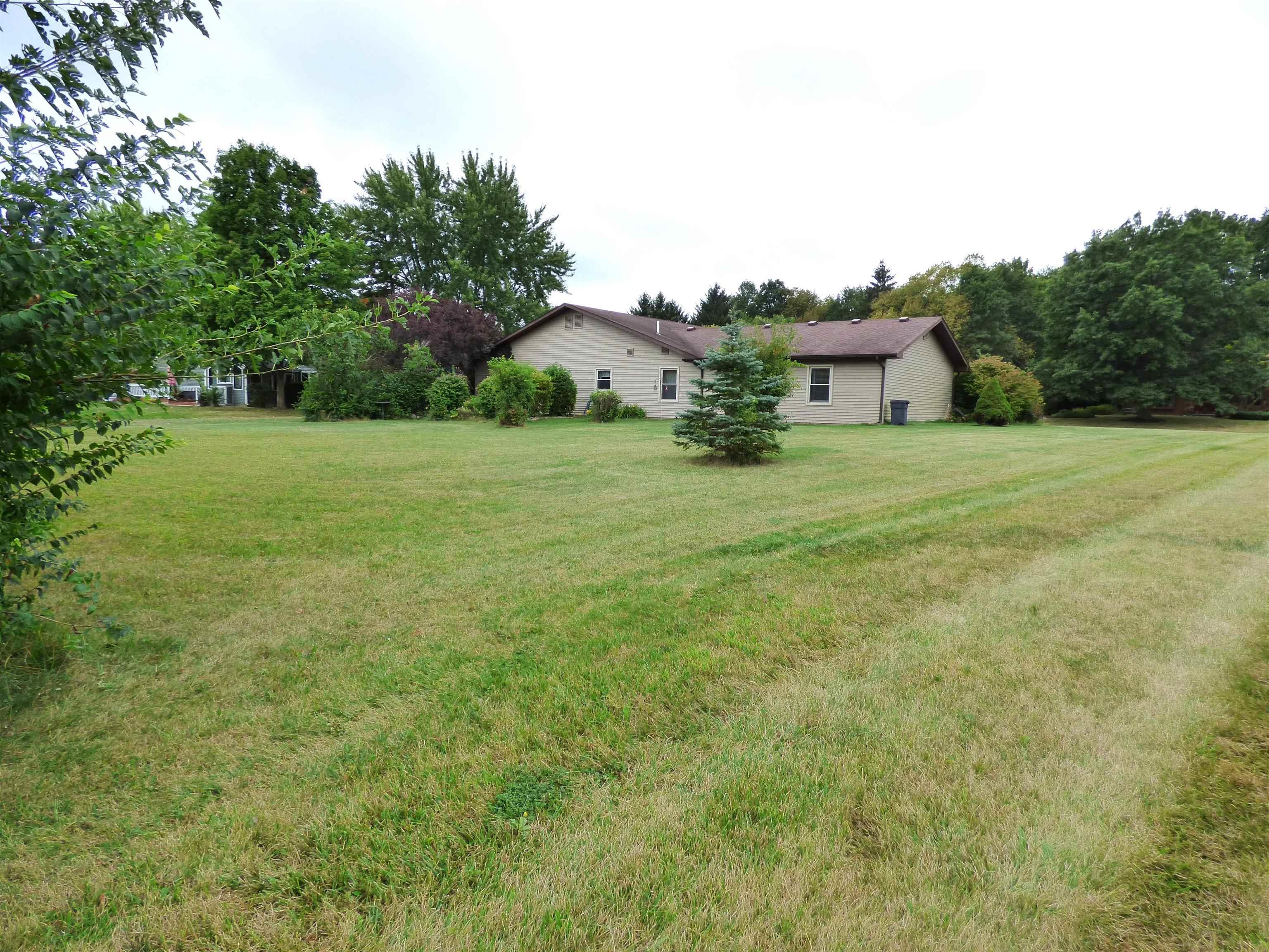10612 Hickory Tree Road Fort Wayne, IN 46845 - Photo 3 of 28 Gallery Image 3