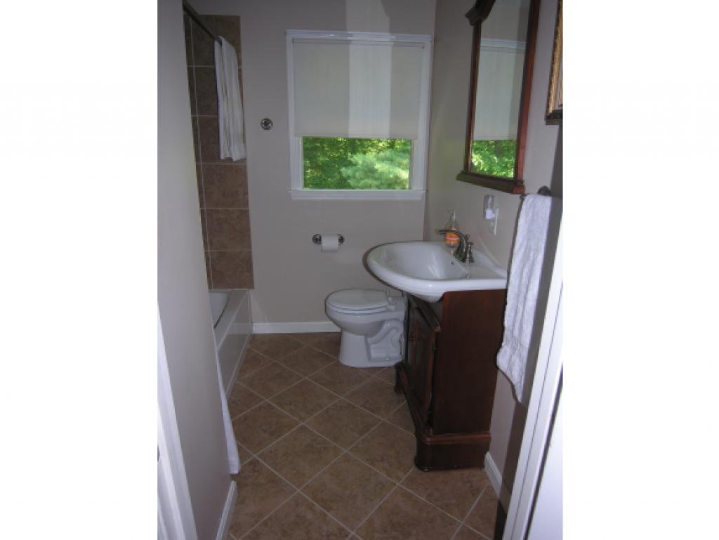 42 A Windham Road Hudson, NH 03051 - Photo 14 of 23