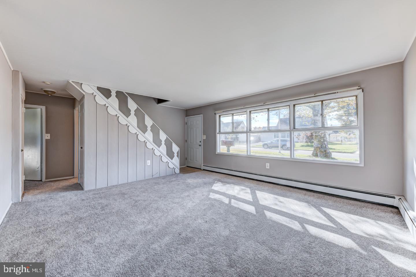32 Maroon Road Levittown, PA 19056 - Photo 3 of 21 Gallery Image 3