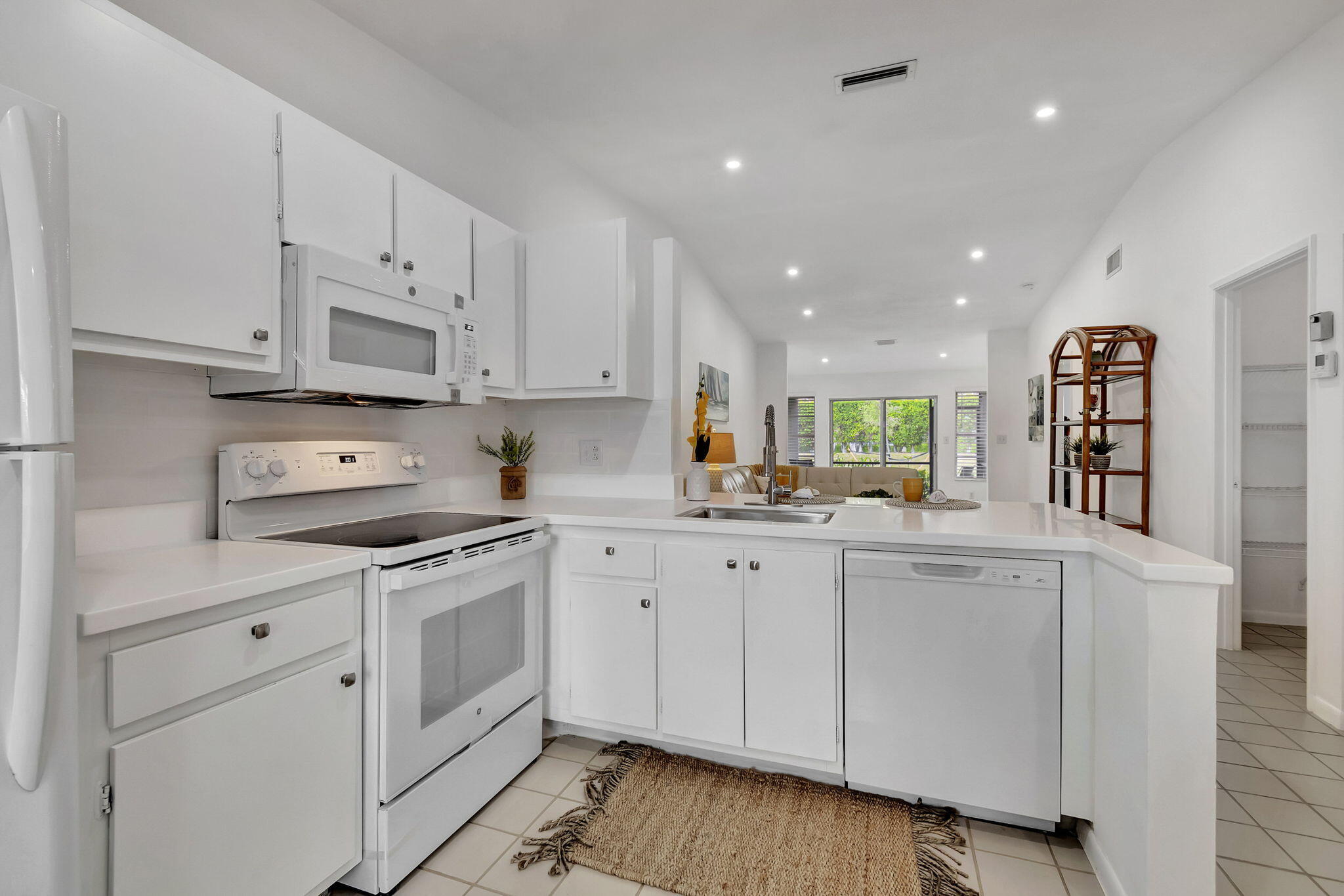 8625 Dreamside Lane Boca Raton, FL 33496 - Photo 20 of 60 22-web-or-mls-DSC_4424
