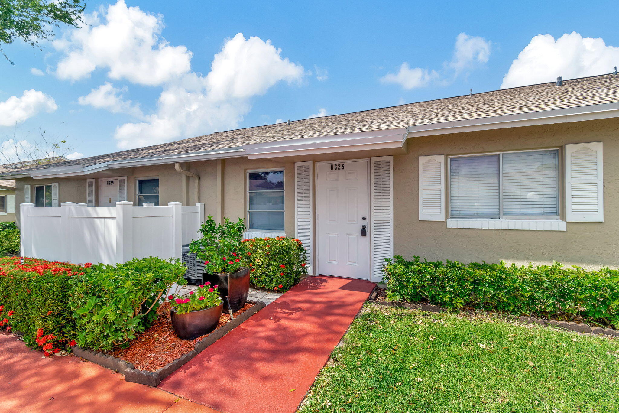 8625 Dreamside Lane Boca Raton, FL 33496 - Photo 3 of 60 5-web-or-mls-DSC_4677