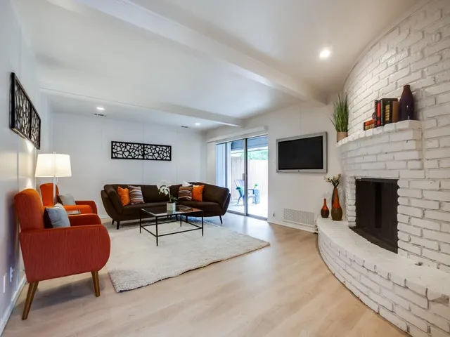 $894,000 | 10618-10620 Sandpiper Lane, Dallas, TX 75230