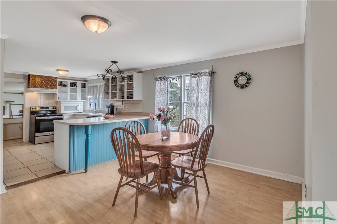 402 North Ash Street Springfield, GA 31329 - Photo 14 of 43 Breakfast