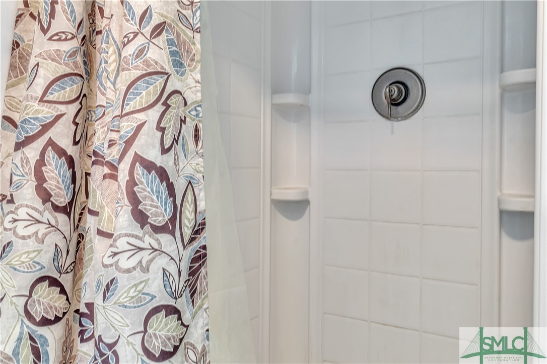 402 North Ash Street Springfield, GA 31329 - Photo 22 of 43 Primary Bath