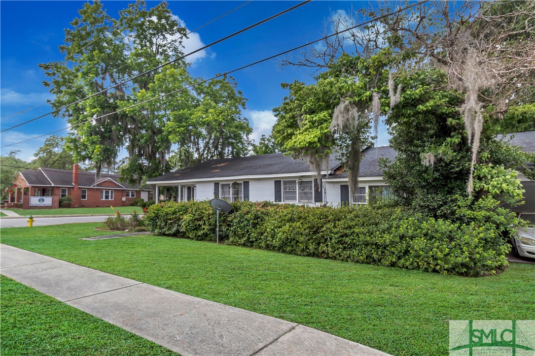 402 North Ash Street Springfield, GA 31329 - Photo 3 of 43